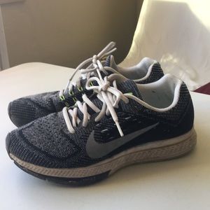 Nike Running Mesh Sneaker size 7 grey green